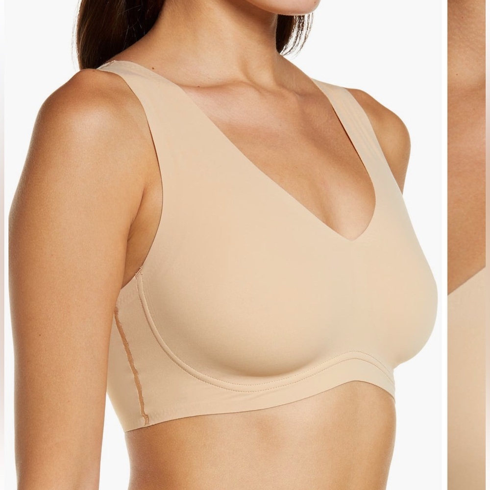 True & CO True Body Lift FULL V-neck Bralette